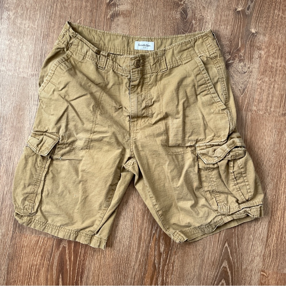 🎯3/$10 Goodfellow & Co Medium Khaki Tan Cargo Shorts 32 Cotton Distressed